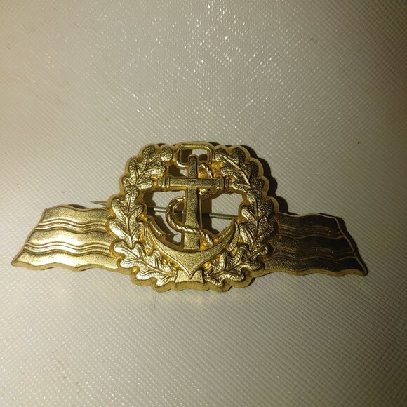 Vintage German Navy Gold Tone Metal Anchor Laurel Wreath Insignia Pin Badge - Picture 7 of 7